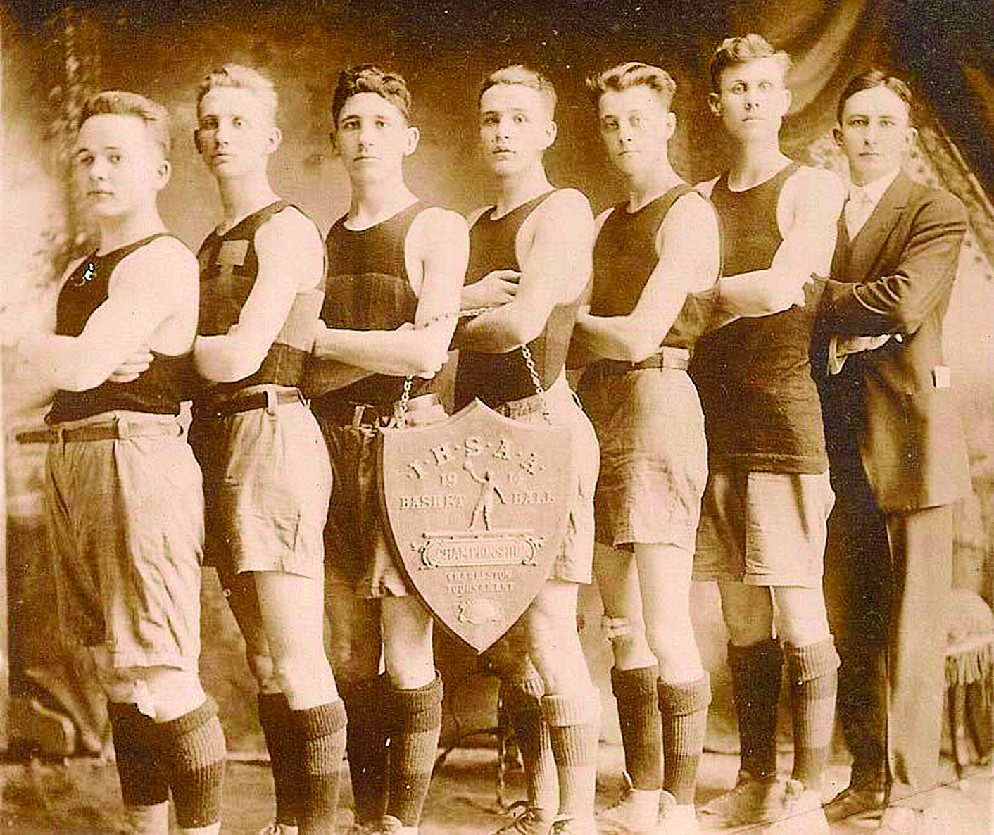 1914 Boys Bball Team